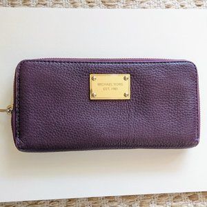 Michael Kors Leather Jet Set Continental Wallet